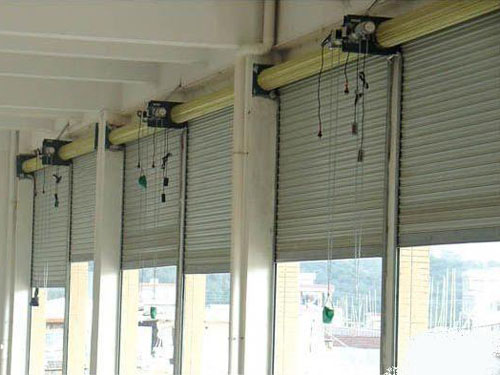 橫瀝東莞電動(dòng)卷閘門使用的安全性